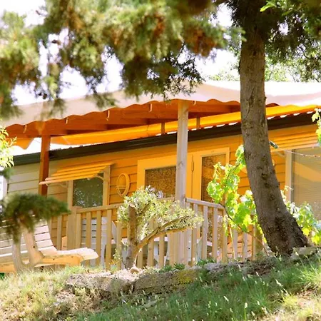 Mobil-home Avec Terrasse A Lezignan-corbieres, 6 Personnes - Api-1-52-736 Lézignan-Corbières